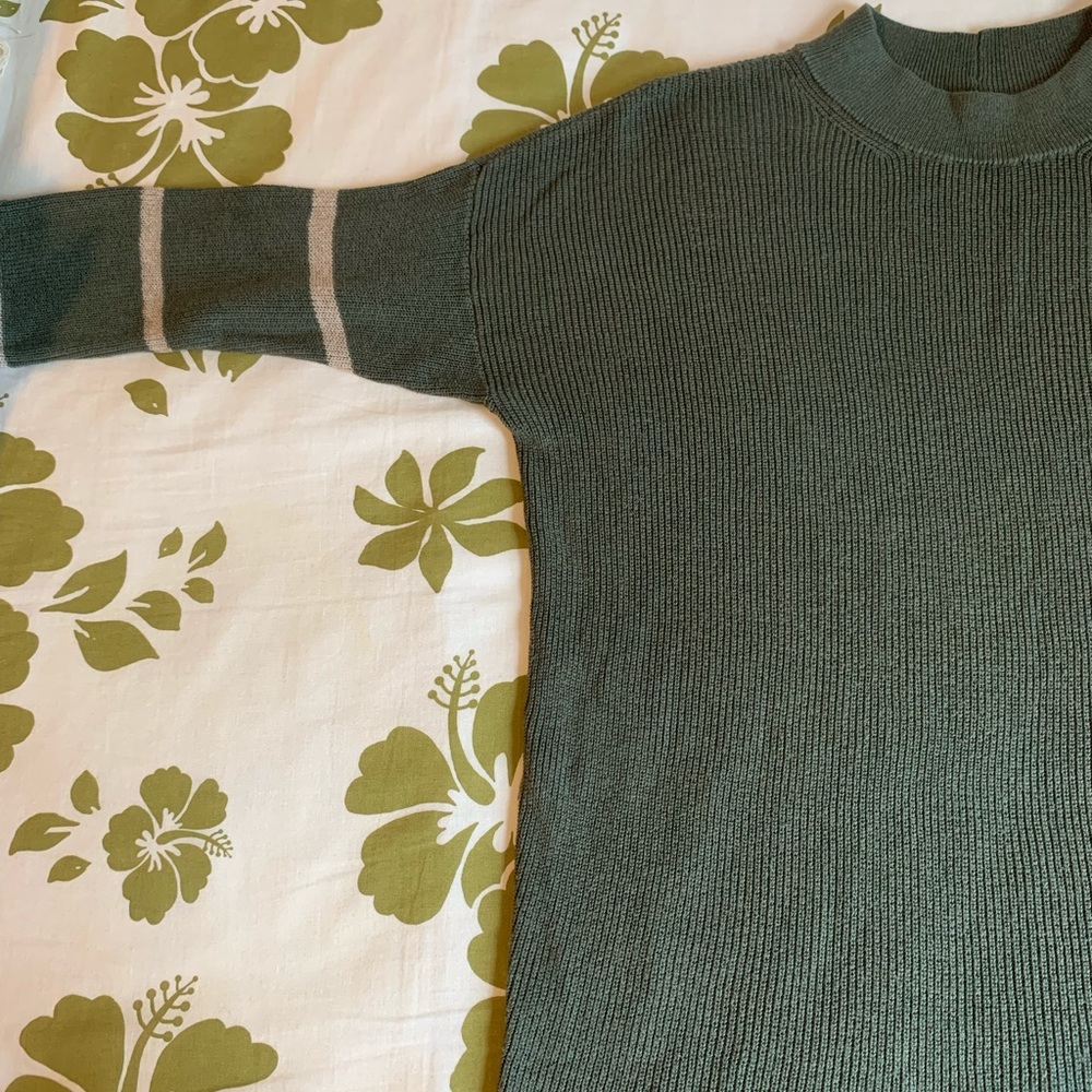 Sweater - Picture 3 of 4